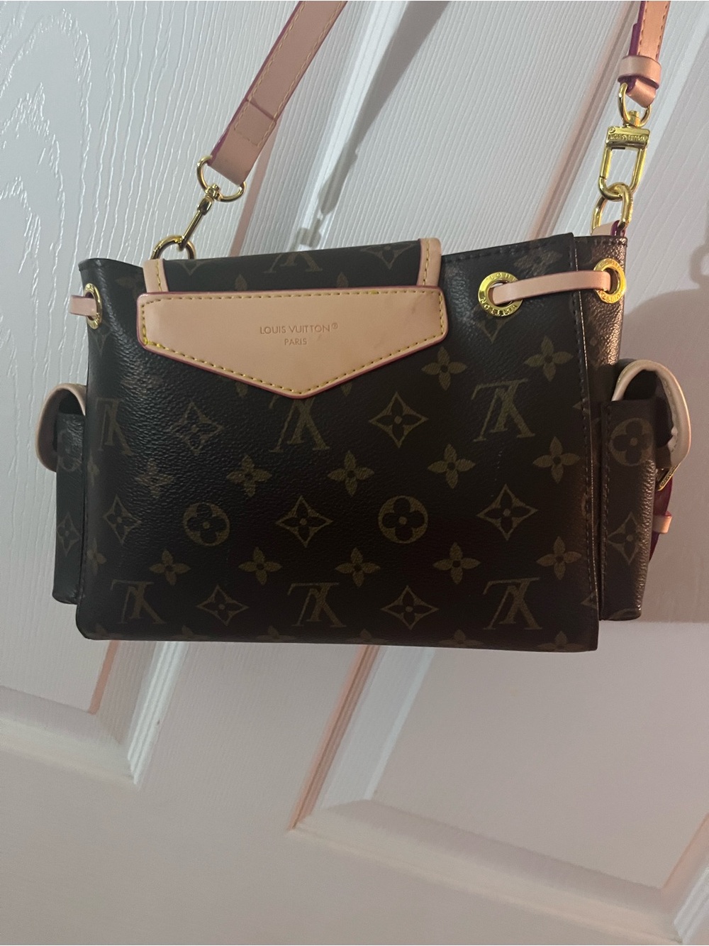 Non Louis Vitton Crossbody Drawstring Bag iBrown. It looks great. You’ll love it - Picture 3 of 10